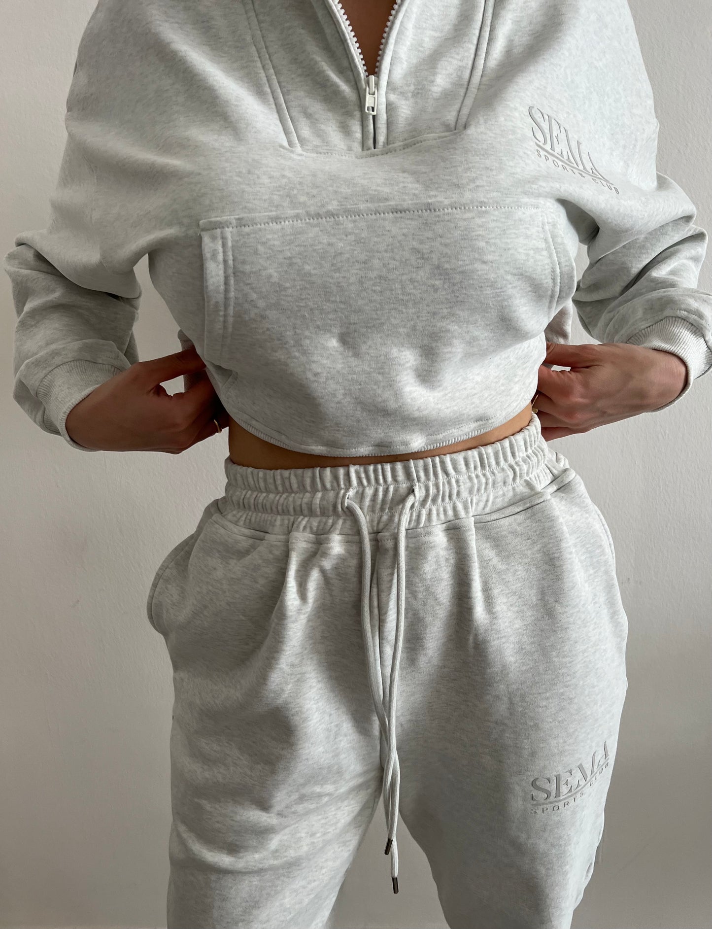 QUARTER ZIP SWEATSHIRT 2.0 - HEATHER GRAY